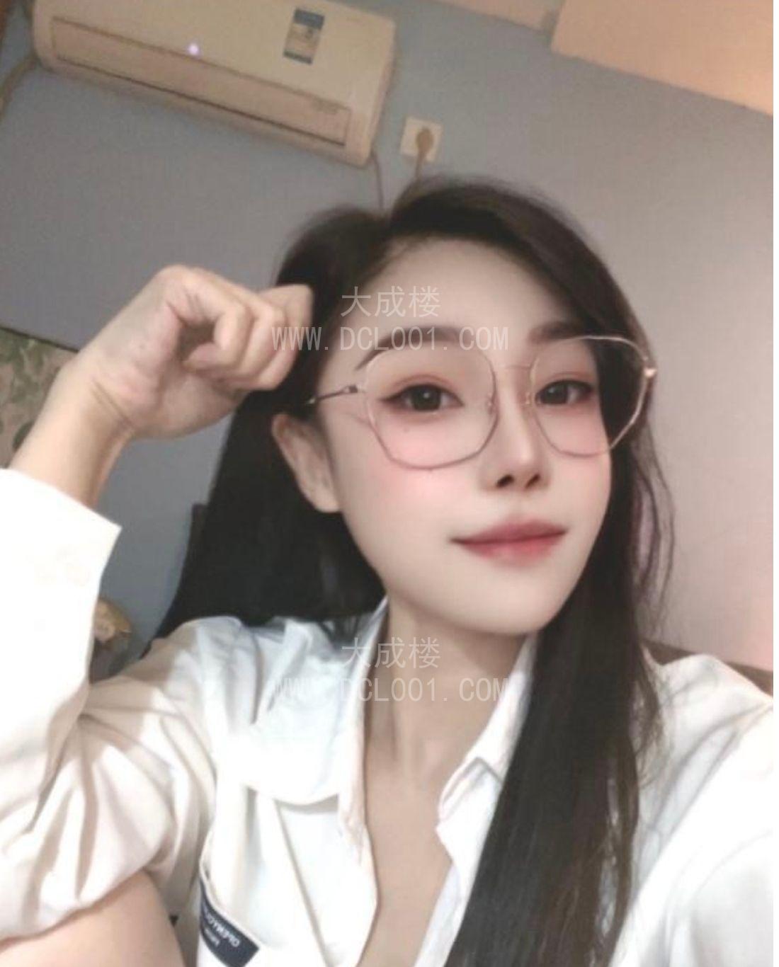 瑜伽老师小七