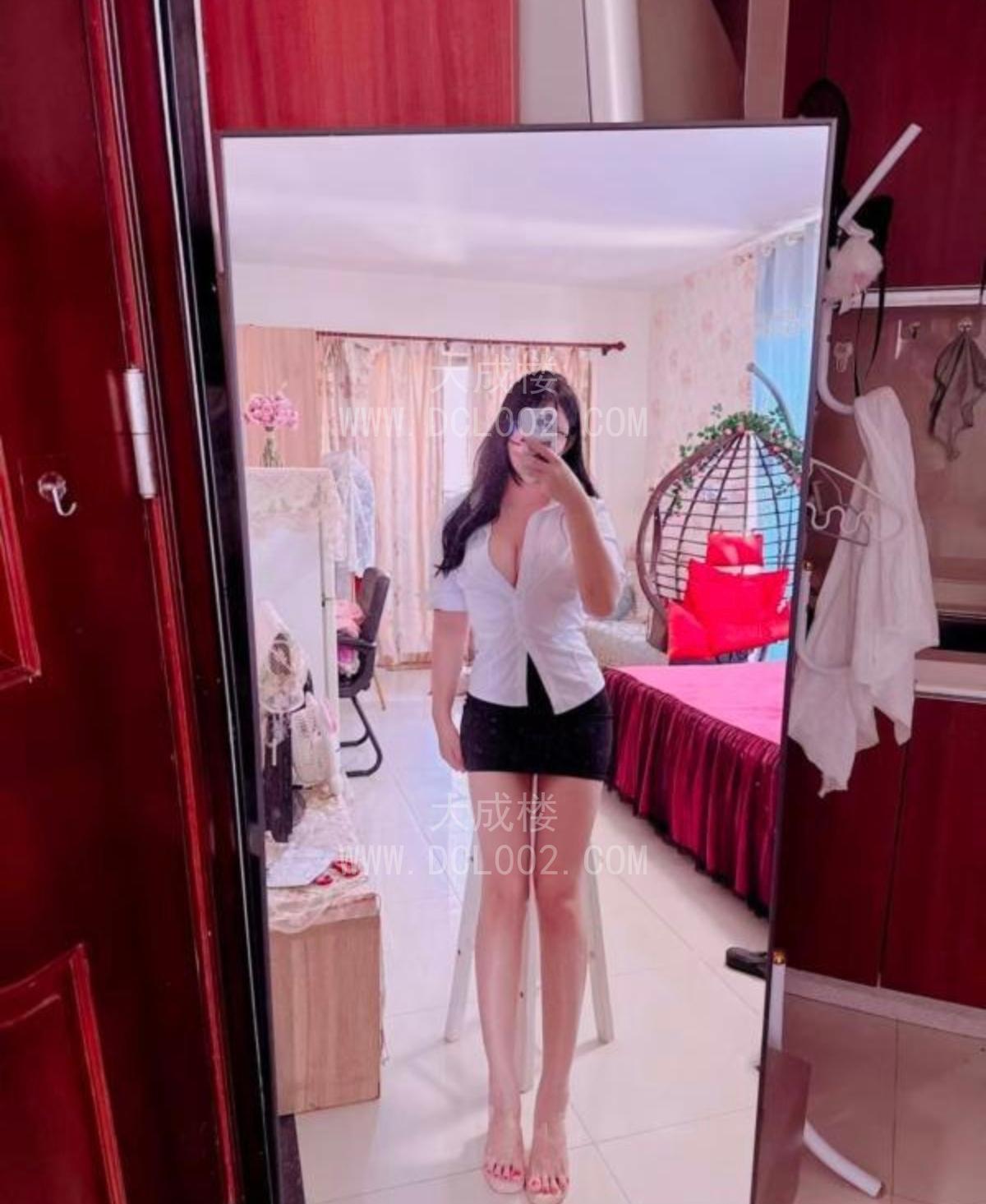 成都大胸肥臀骚晴儿